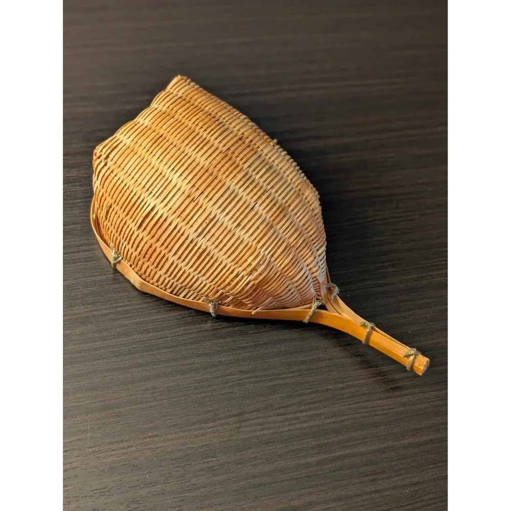 Vintage Hand‎ Woven Bamboo Scoop Basket Teardrop Shape Natural Wood Decor
